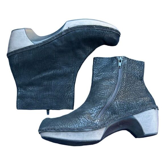 NAOT Almeria Black Crackle Leather Voyage Collection Ankle Bootie Boots Shoes Si - Picture 1 of 5